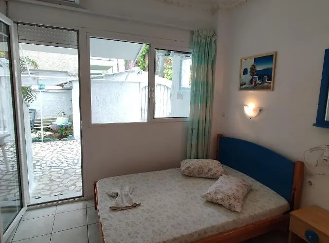 Apartahotel Cosmos 3*